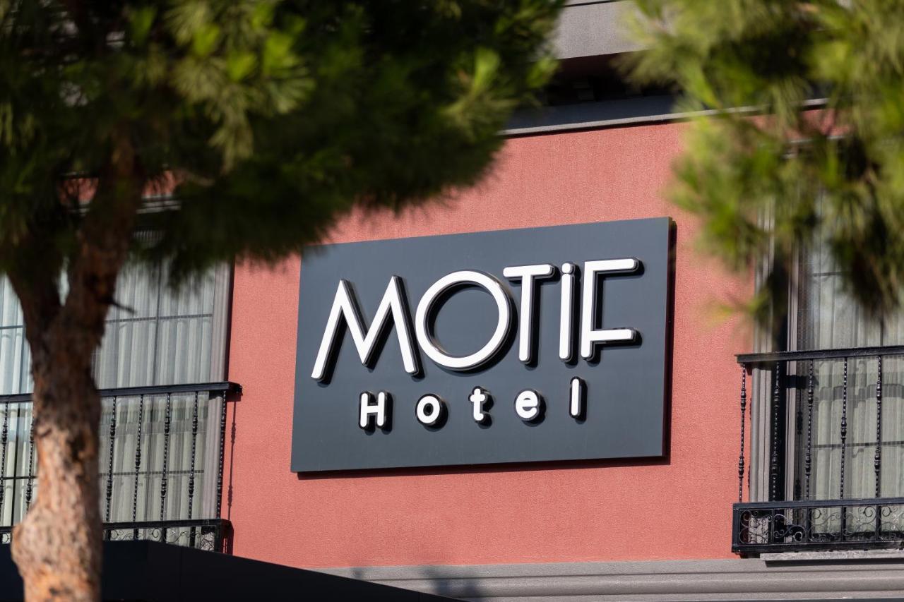 Motif * Çeşme