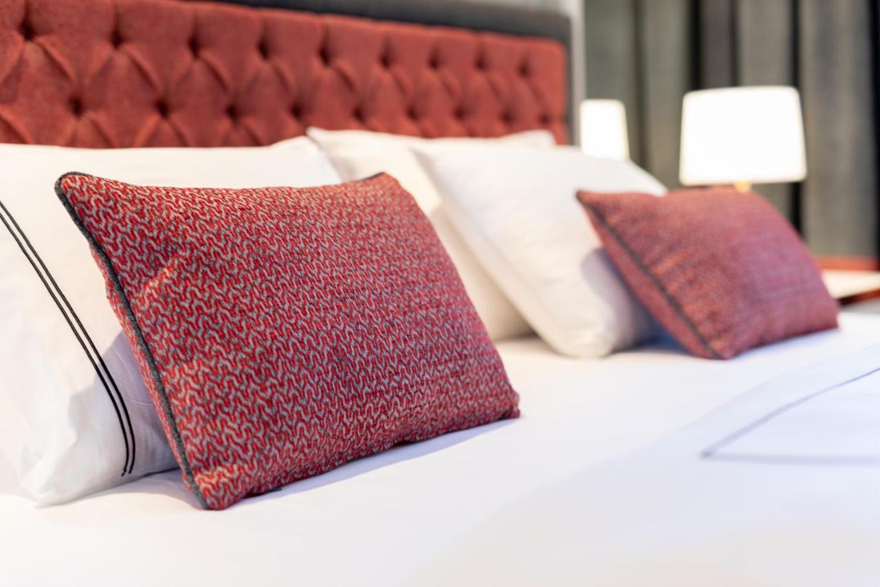 Motif Hotel